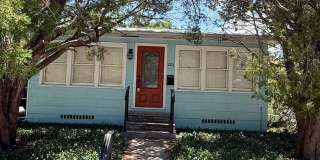 2 BR/1BA | Bungalow with a bonus room | Spacious backyard! 2 BR/1BA | Bungalow with a bonus room | Spacious backyard! Gallery 1
