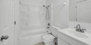 3 Bed / 1.5 Bath Townhome! Gallery 16