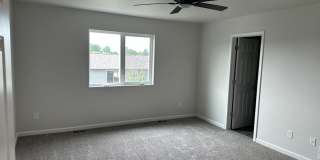 Spacious 3-bed 2.5 Bath - First Month Free! Gallery 5