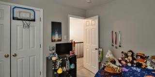 5807 IVY LEAGUE Gallery 27