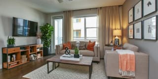 AMLI Uptown Orange Gallery 30