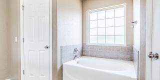 Charming home in Yukon + 3 bedrooms + 2 bathrooms Gallery 23
