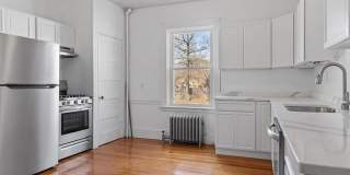 242 Waterman Street Gallery 11