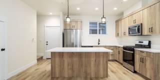 2-bedroom, 2.5-bathroom apartment built in 2024 Gallery 38