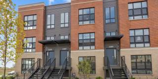 1289 Lakepointe Drive Gallery 1
