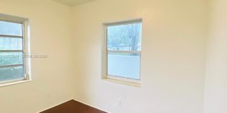 1020 SW 36th Ct Gallery 24