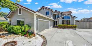 Sunlit 3 Bed Glen Cove Home Gallery 4