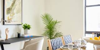 The Astrid Gallery 32