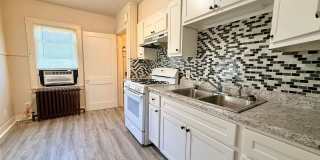 2 Bedroom, 1 Bath Home  & Garage Available in Peoria IL! Gallery 5