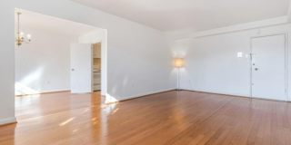 Spacious Tuscany/Canterbury 1bd/1ba Condo with W/D! Available 8/14 Gallery 3