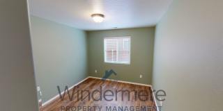 230 Chapra St *fully fenced back yard* Gallery 9