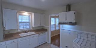 Renovated 3 Bed 1 Bath Gallery 11