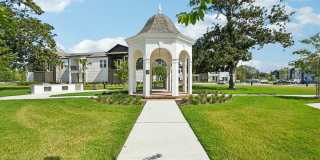 Maggie Flats Gallery 51