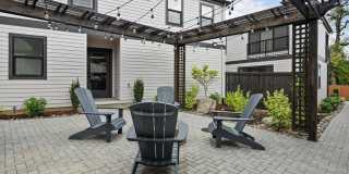 Modern Living in the Heart of Lake Oswego!! Stunning New 3BR 2.5BA Modern Living in the Heart of Lake Oswego!! Stunning New 3BR 2.5BA Gallery 25
