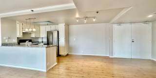 Stunning 2BD/2BA Condo in Downtown! With Parking and Washer/Dryer! Stunning 2BD/2BA Condo in Downtown! With Parking and Washer/Dryer! Gallery 3