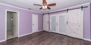 RENOVATED 2-BEDROOM TOWNHOME IN AHISD Gallery 19