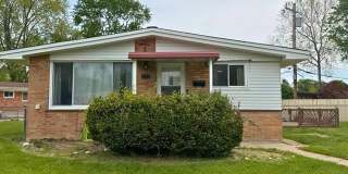 33240 Parkwood Street Gallery 1