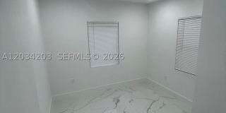 2103 SW 60th Ave Gallery 9