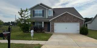 Spacious 5 Bed 2.5 Bath! Available September 2026! Gallery 1