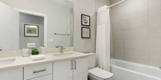 2151-2153 W Division St Gallery 28