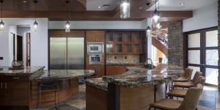 LUXURY LIVING IN THE RIDGES Gallery 9