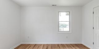 1806 Sussex Street Gallery 34
