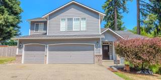 4 Bedroom, 2.5 Bath Single Family Home Gallery 1