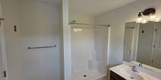 405 Lindenhurst Ct Gallery 11