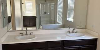 Charming 3BR Home with Modern Kitchen, Versatile Loft, & Private Backyard Gallery 6