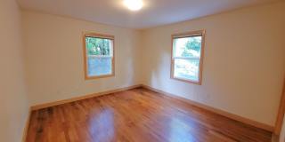 Bayview Condo 2 Bedrooms with Gas Fireplace  - S State St Gallery 51