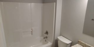 914 Woodlawn Avenue Gallery 14