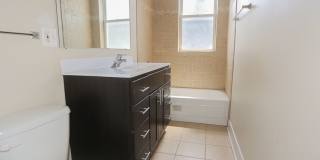 1919-31 W Winona Gallery 8