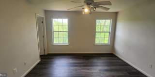 45512 LAKEMONT Square Gallery 9