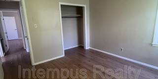 712 S Beaman St Gallery 6