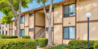 Homey 2-bedroom condo in Newark - convenient location! Gallery 1