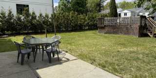 17 Clarence Avenue Gallery 22