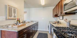 The Hanover Apartments Gallery 16