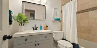2Bd/1Ba Seattle Condo Gallery 20
