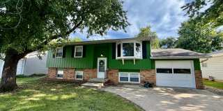 Spacious Bi-Level Home with Finished Basement & Huge Backyard! Spacious Bi-Level Home with Finished Basement & Huge Backyard! Gallery 1