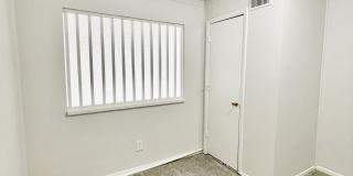 2552 W Bird St Gallery 31