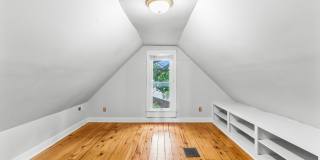 Historic Victorian Charm Meets Modern Living in the Heart of Italian Village / Short North! Gallery 39
