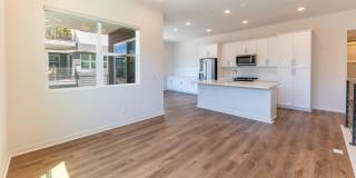 Otay Ranch  3 bd /2 ba Newer Condo w Garage, Laundry + More! Gallery 6