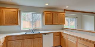 4 Bedroom 2.5 bath Home in Cherry Hill Gallery 4