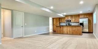 Beautiful Valley Views & Utilities Included! Gallery 5