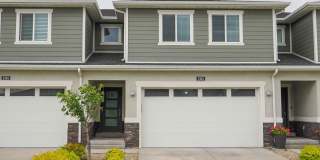 3 Bedroom, 2.5 Bathroom Riverton Town Home Gallery 1