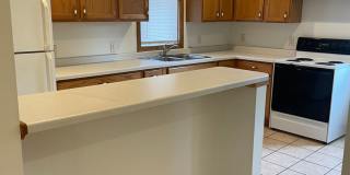 1214 S Dewey Street Gallery 3