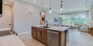 887 LAKE HILL WAY Gallery 10