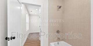 696 S 22nd St Gallery 34