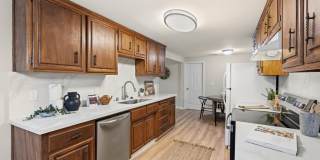 Beautifully updated 2-bedroom, 1.5-bathroom duplex Gallery 1