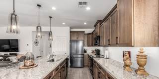 Luxury 2BR + Den Townhome in Amenity-Packed Community - Encanterra Gallery 10